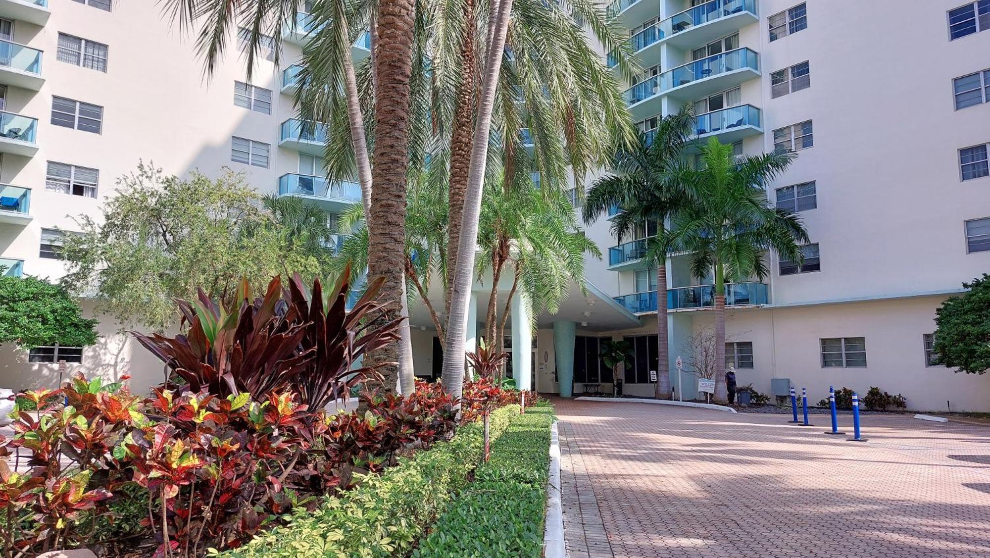 The Tides Apartments On The Beach ฮอลลีวูด ภายนอก รูปภาพ