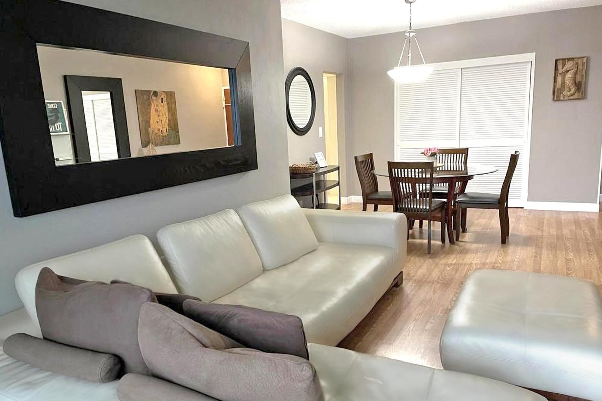 The Tides Apartments On The Beach ฮอลลีวูด ภายนอก รูปภาพ