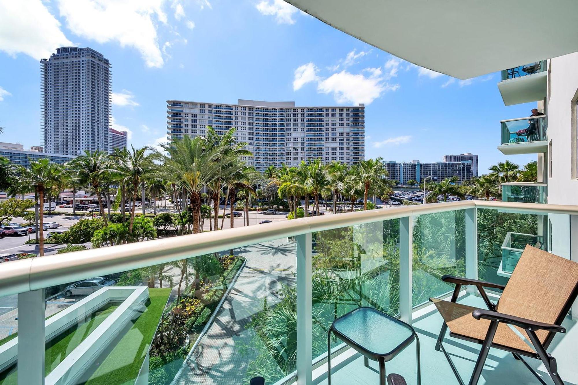 The Tides Apartments On The Beach ฮอลลีวูด ภายนอก รูปภาพ